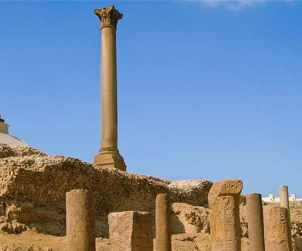 Pompeys Pillar tours